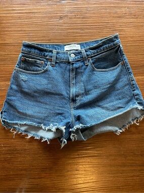 Abercrombie & Fitch Dark Denim Frayed Mom Short High Rise